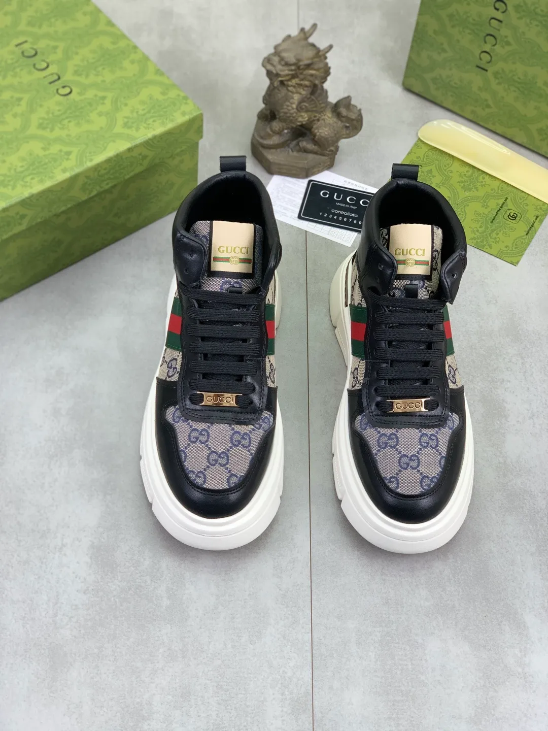 Men's shoes💰P420 💰[New Style] (GUCCI) The latest model from the official website🎁🎁Casual and fashionable men's shoes👟, hot style💥The style is simple and elegant, exclusive for trendy men. The unique double G element of the latest brand from the official website👑Gucci Original decoration, fashionable and generous, the fabric is original frosted calfskin✅Fully imported first-layer pigskin lining, the official website specifies wear-resistant, lightweight original rubber casual outsole, the classic model is taken in real life🎬38-44 2️⃣ colors available